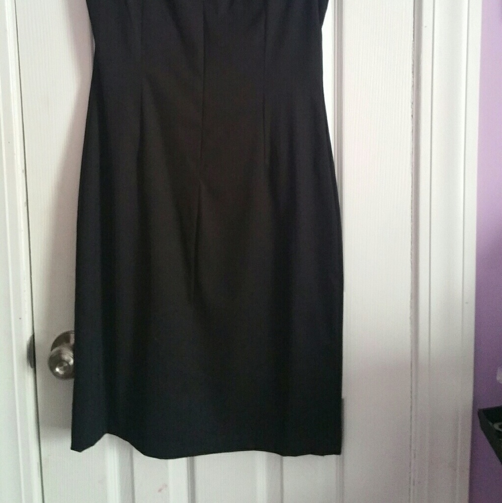 Dress - Picture 3 of 3